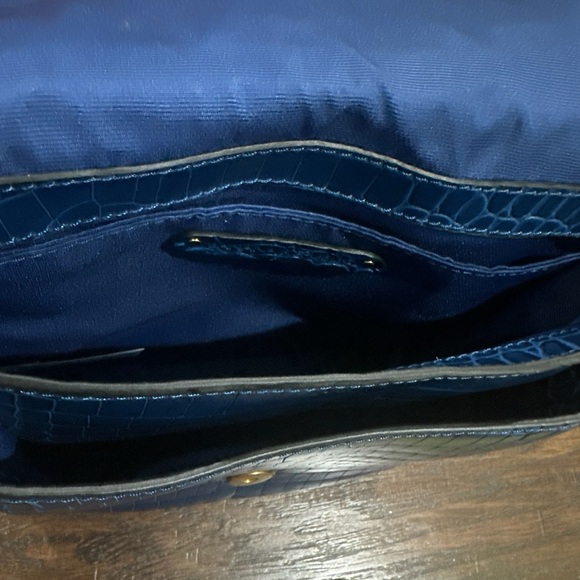 Banana Republic Blue & Gold Purse - Picture 8 of 15